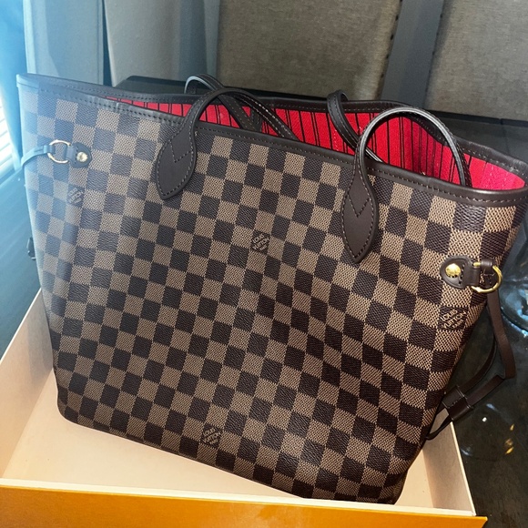 Authentic Louis Vuitton Neverfull MM (medium) - Picture 1 of 6